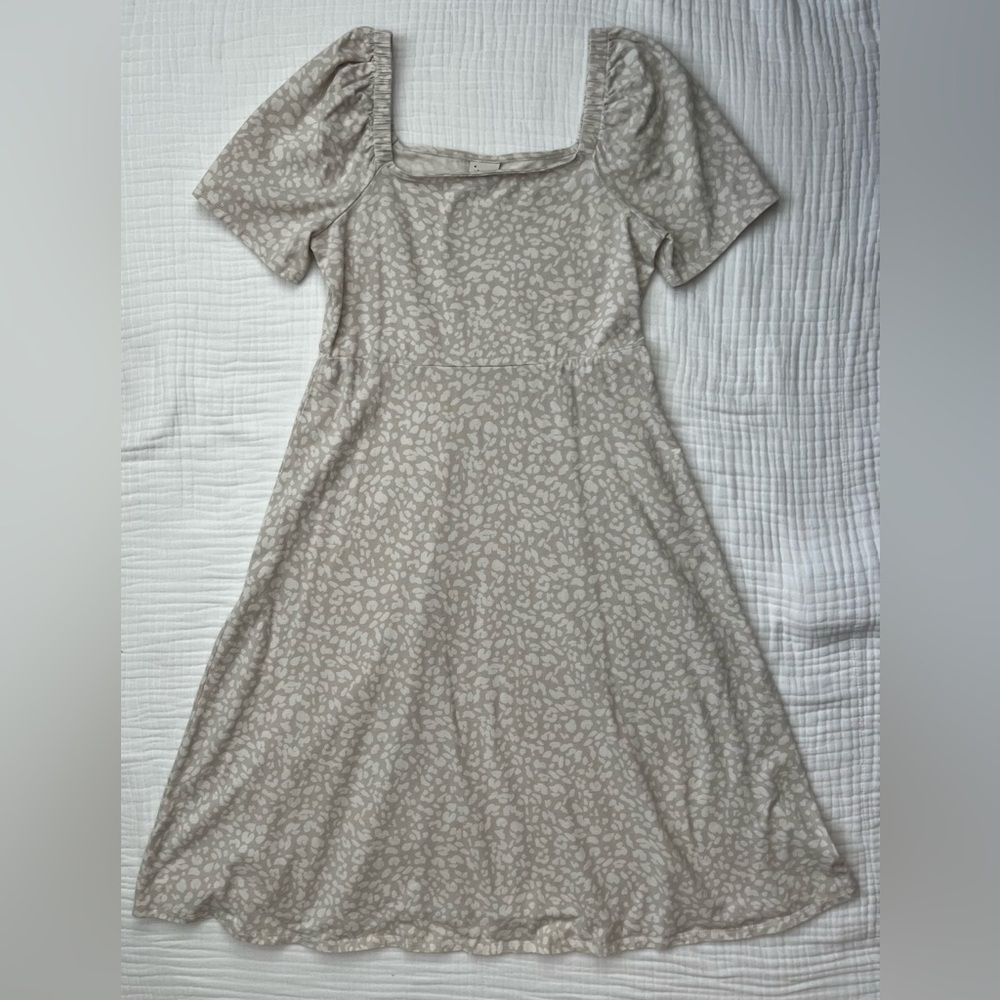 A New Day light gray/cream cheetah print dress -Size Medium -Rounded square neck
